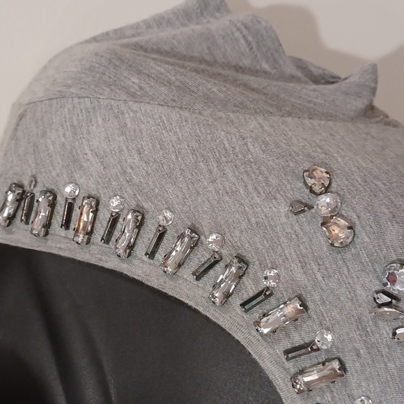 H&M Bejeweled Gray Heathered Tee- Sz. XS - Picture 7 of 12